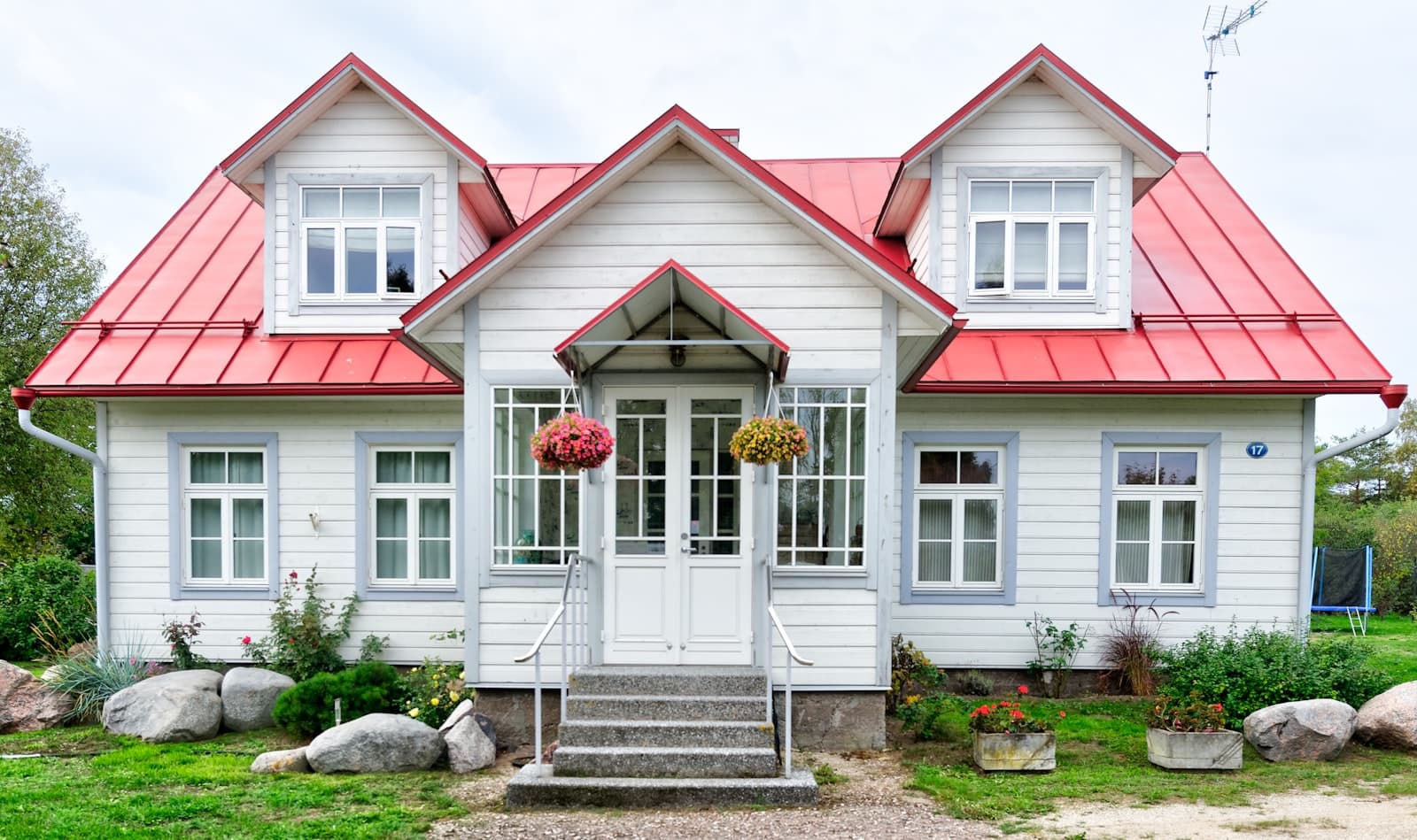 Bright 3-Bedroom House in Tema Community 25
